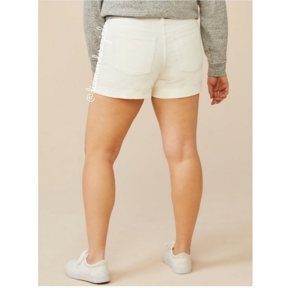 Plus Size White Denim Jean Shorts 22 NWT - Picture 2 of 15